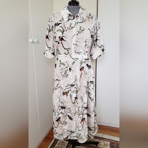 Ivy City Co. Embossed Velvet Burnout Bird Print Delaney Dress Sz.1X - Picture 2 of 7
